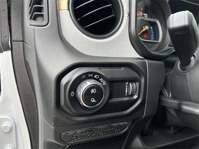 new 2025 Jeep Gladiator car, priced at $44,250