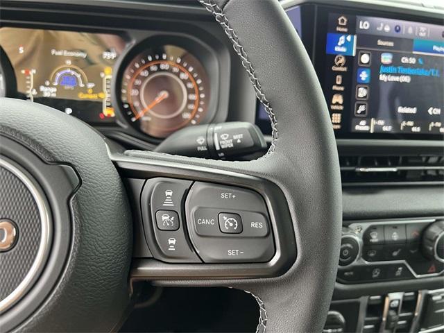 new 2025 Jeep Gladiator car, priced at $44,250