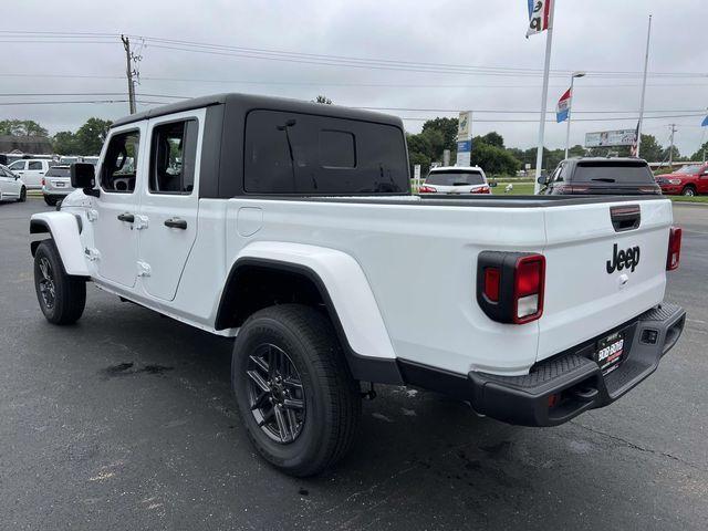 new 2025 Jeep Gladiator car, priced at $42,250