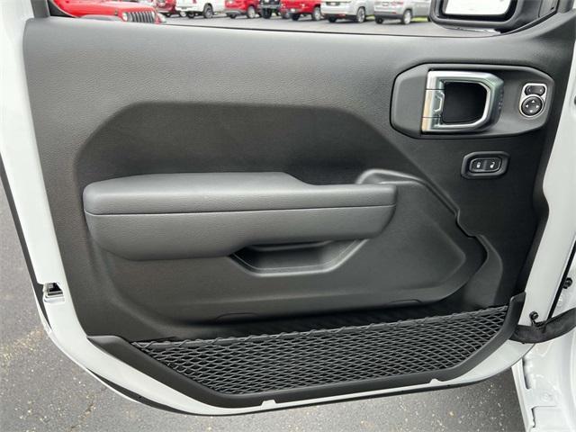 new 2025 Jeep Gladiator car, priced at $44,250