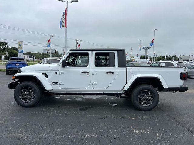 new 2025 Jeep Gladiator car, priced at $42,250
