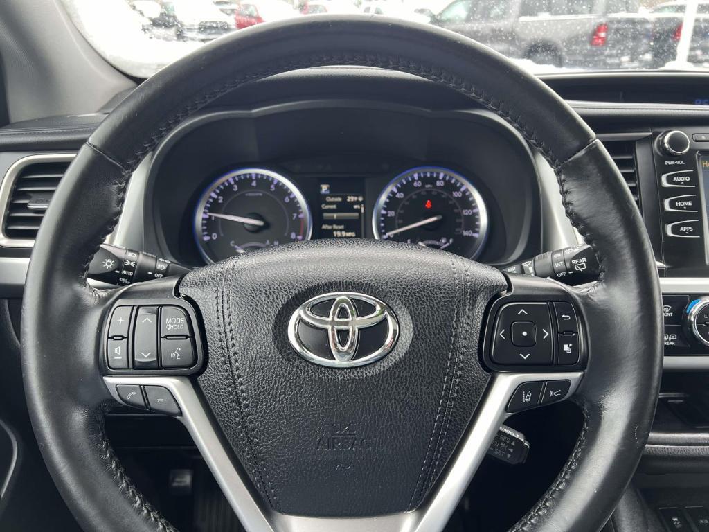 used 2019 Toyota Highlander car, priced at $23,900