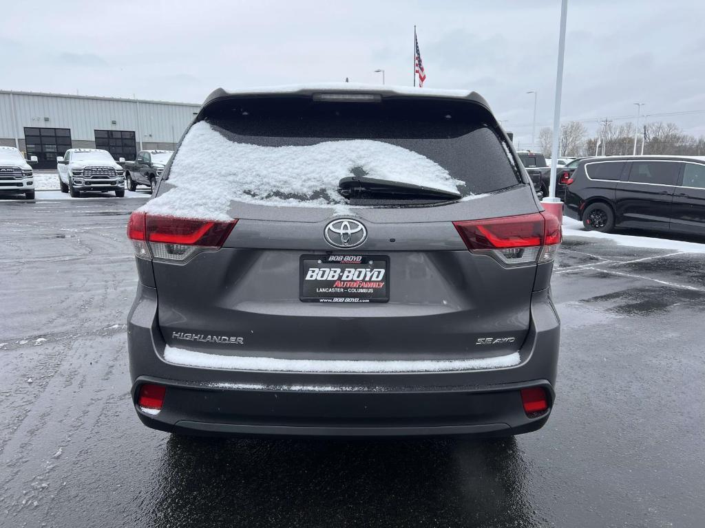 used 2019 Toyota Highlander car, priced at $23,900