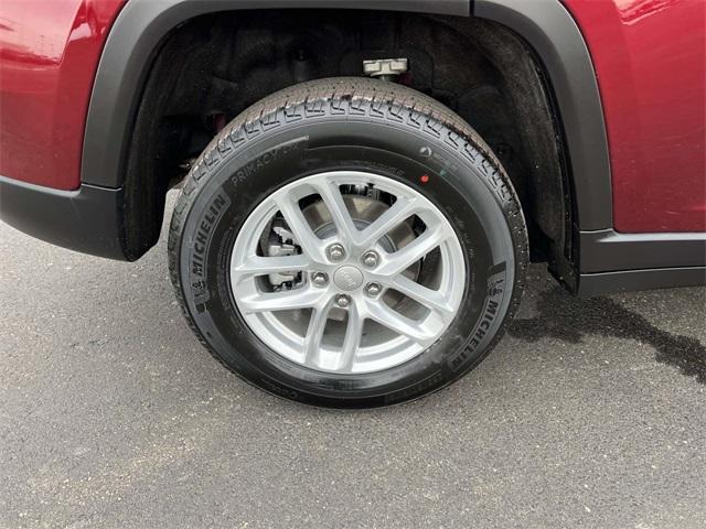 new 2026 Jeep Grand Cherokee car, priced at $43,967