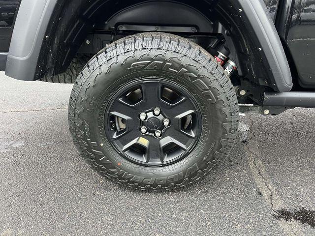 used 2022 Jeep Gladiator car, priced at $32,445