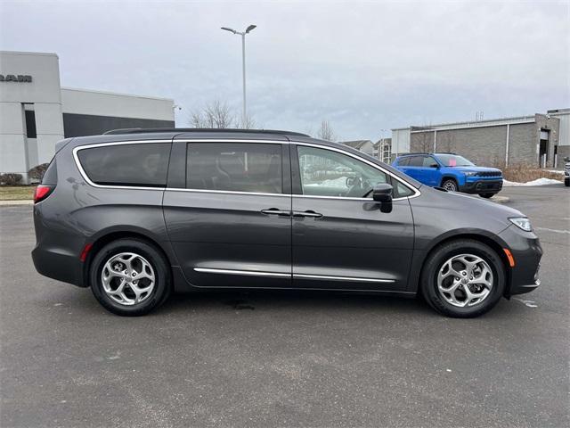 used 2023 Chrysler Pacifica car, priced at $28,900