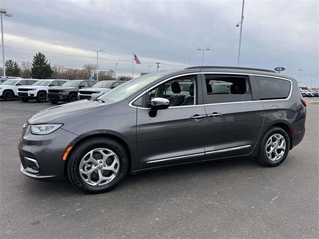 used 2023 Chrysler Pacifica car, priced at $28,900