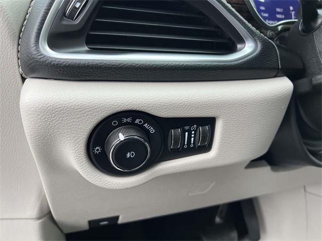 used 2023 Chrysler Pacifica car, priced at $28,900