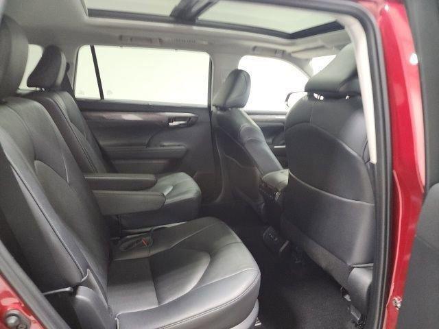 used 2023 Toyota Highlander Hybrid car, priced at $45,396