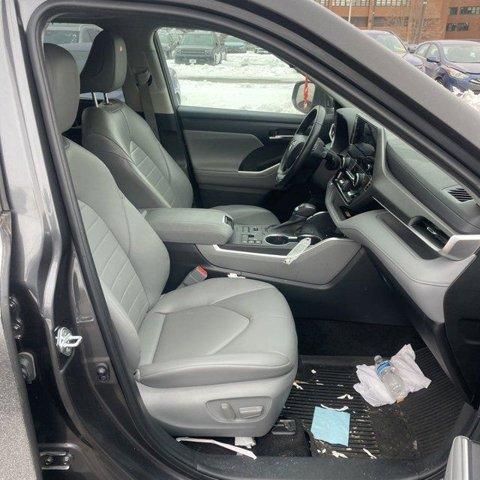 used 2023 Toyota Highlander car, priced at $40,547