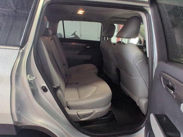 used 2021 Toyota Highlander Hybrid car, priced at $32,036