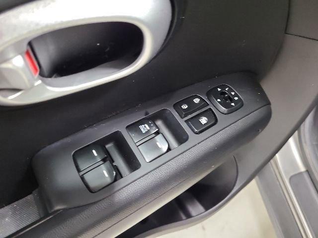 used 2015 Kia Soul car, priced at $9,550
