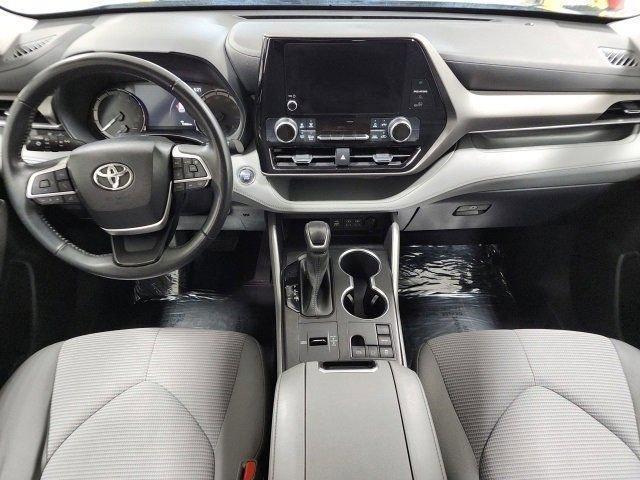 used 2023 Toyota Highlander car, priced at $29,582