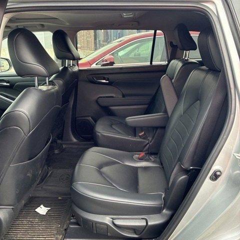 used 2023 Toyota Highlander car, priced at $39,000