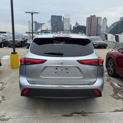 used 2023 Toyota Highlander car, priced at $39,000