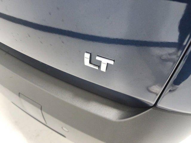 used 2023 Chevrolet Traverse car, priced at $30,000