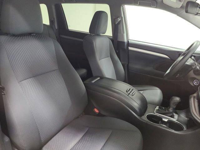 used 2019 Toyota Highlander car, priced at $23,290