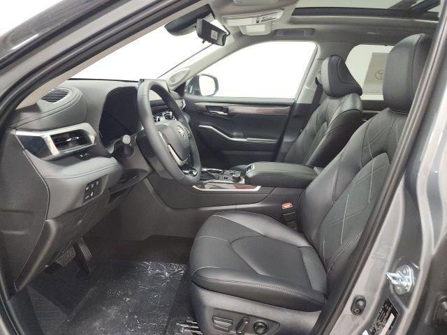 new 2026 Toyota Highlander car, priced at $56,692