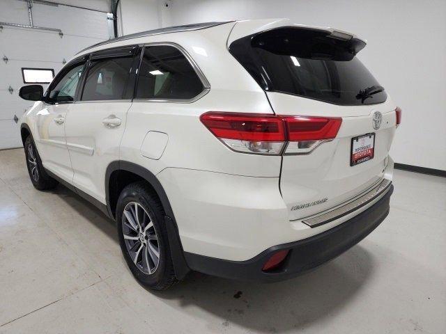 used 2019 Toyota Highlander car, priced at $26,731