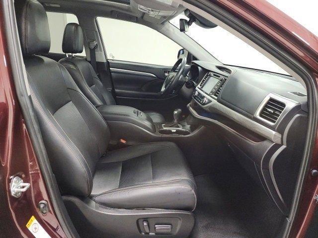 used 2019 Toyota Highlander car, priced at $27,162