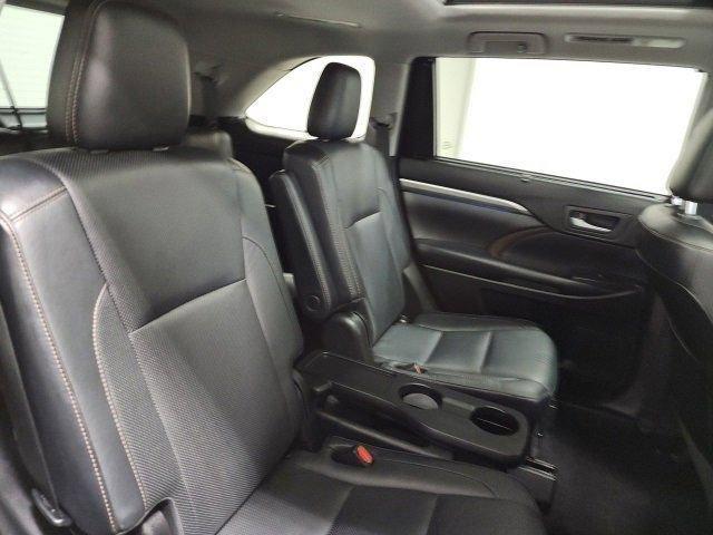 used 2019 Toyota Highlander car, priced at $27,162