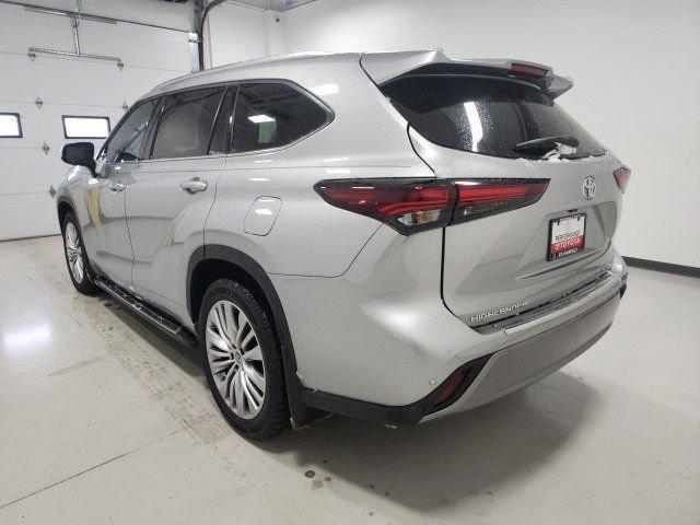 used 2024 Toyota Highlander car, priced at $47,252