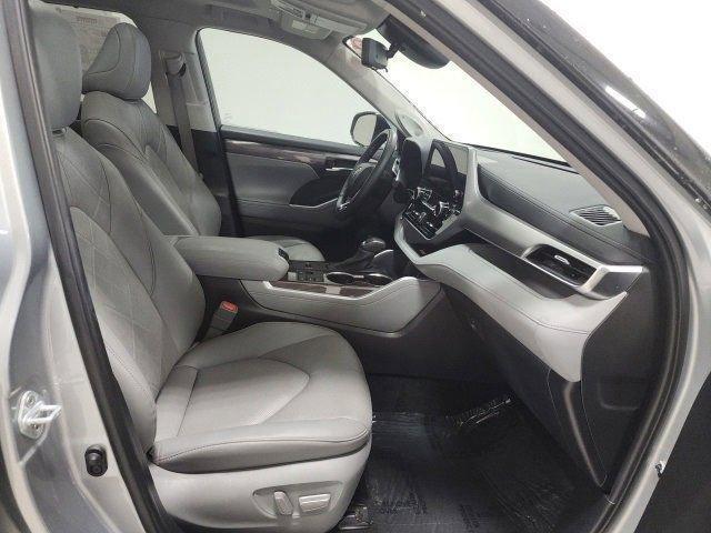 used 2024 Toyota Highlander car, priced at $47,252