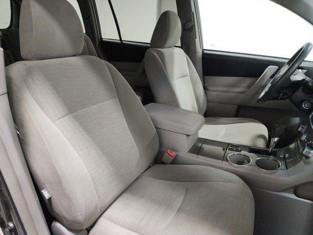 used 2013 Toyota Highlander car, priced at $10,687
