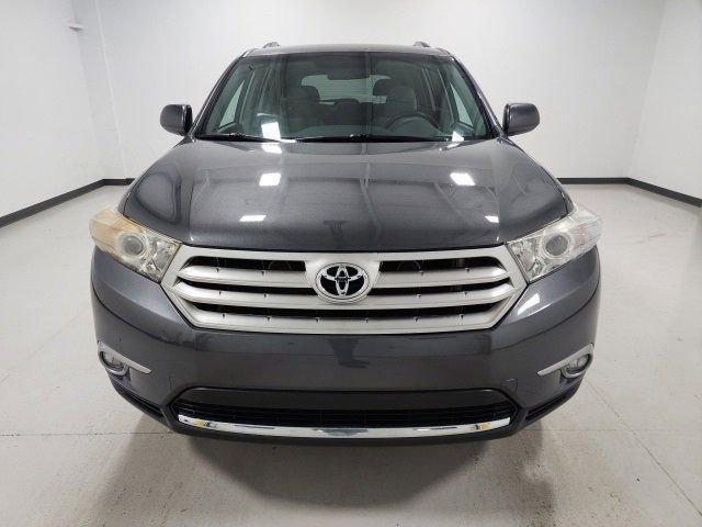 used 2013 Toyota Highlander car, priced at $10,687