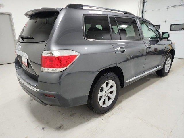 used 2013 Toyota Highlander car, priced at $10,687