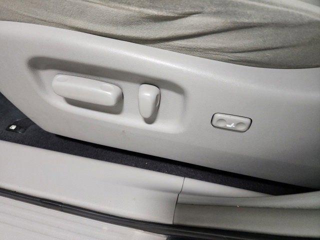 used 2013 Toyota Highlander car, priced at $10,687