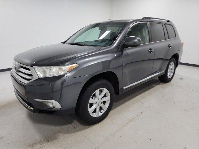 used 2013 Toyota Highlander car, priced at $10,687