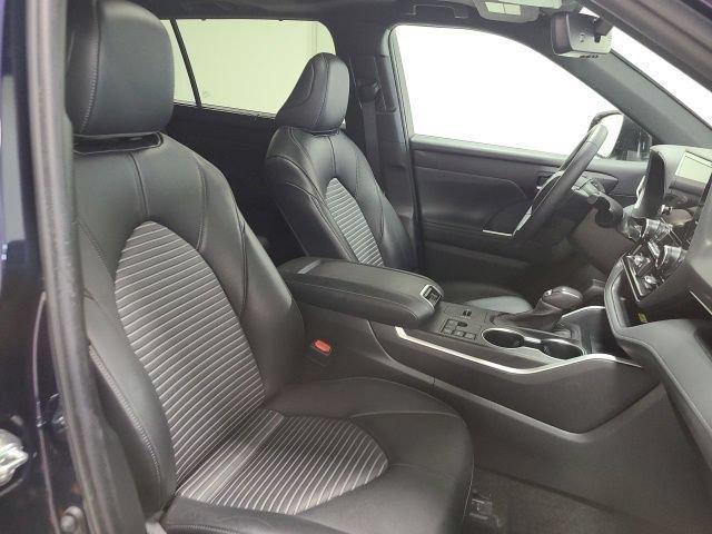 used 2023 Toyota Highlander car, priced at $44,649