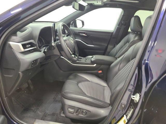used 2023 Toyota Highlander car, priced at $44,649
