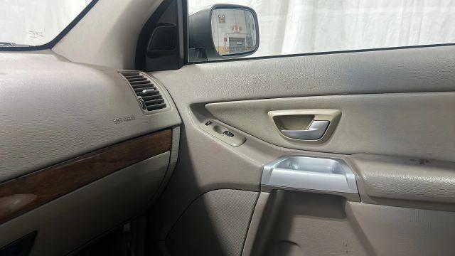 used 2004 Volvo XC90 car, priced at $3,966
