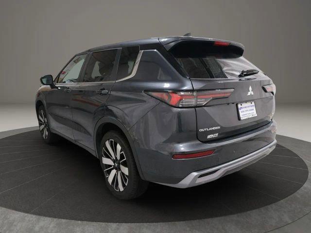 used 2025 Mitsubishi Outlander car, priced at $27,499