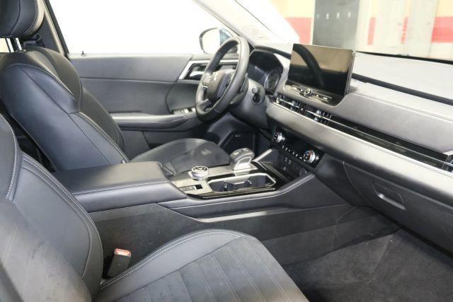 used 2025 Mitsubishi Outlander car, priced at $27,499