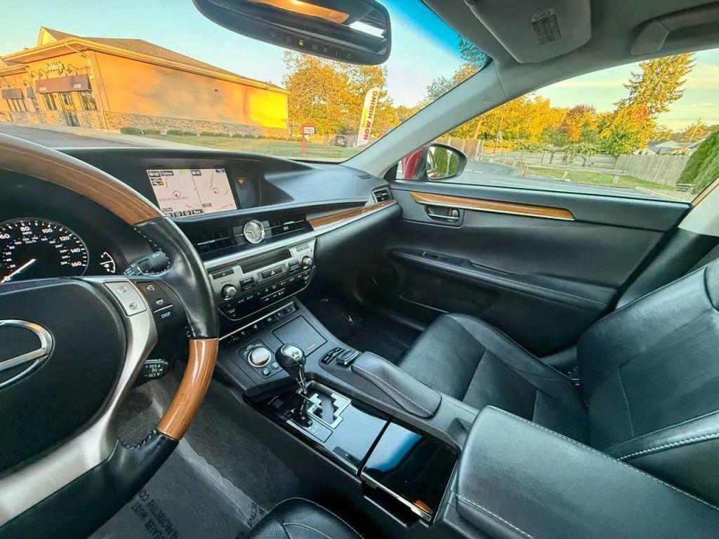 used 2015 Lexus ES 300h car, priced at $13,000