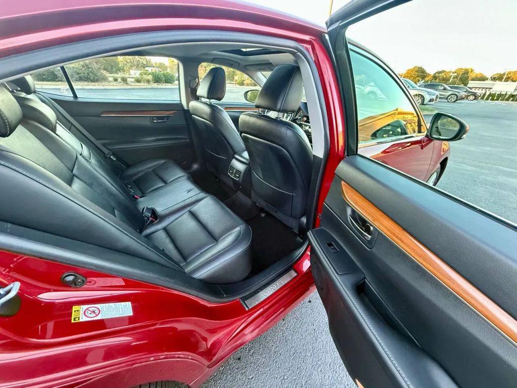 used 2015 Lexus ES 300h car, priced at $13,000