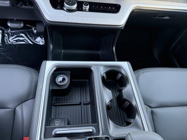 new 2026 Ford Expedition car, priced at $76,345