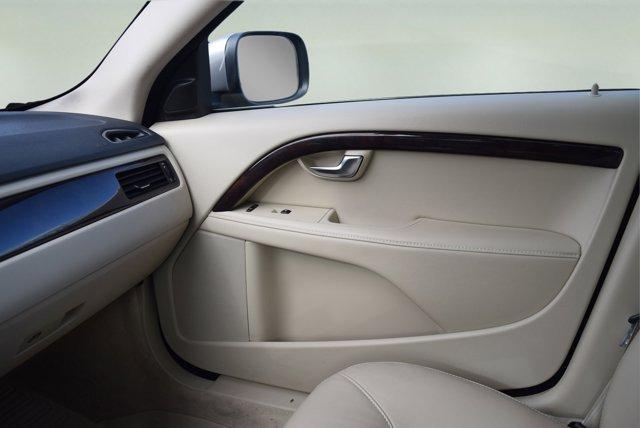 used 2016 Volvo XC70 car, priced at $19,872