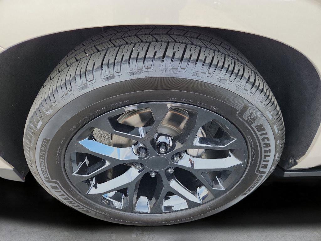 used 2022 GMC Yukon XL car, priced at $56,999