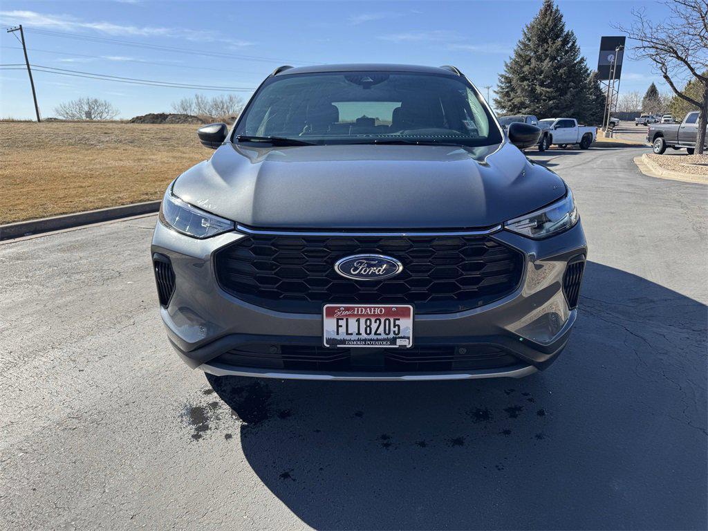 used 2025 Ford Escape car, priced at $25,999