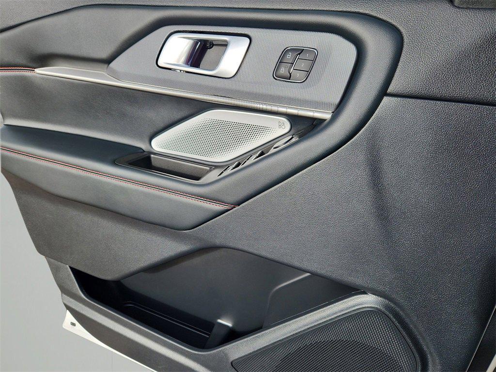used 2025 Ford Explorer car, priced at $50,299