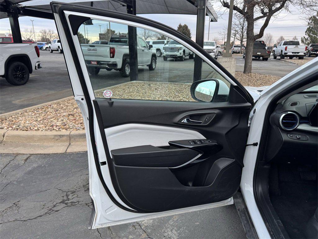 used 2025 Chevrolet Trax car, priced at $22,599