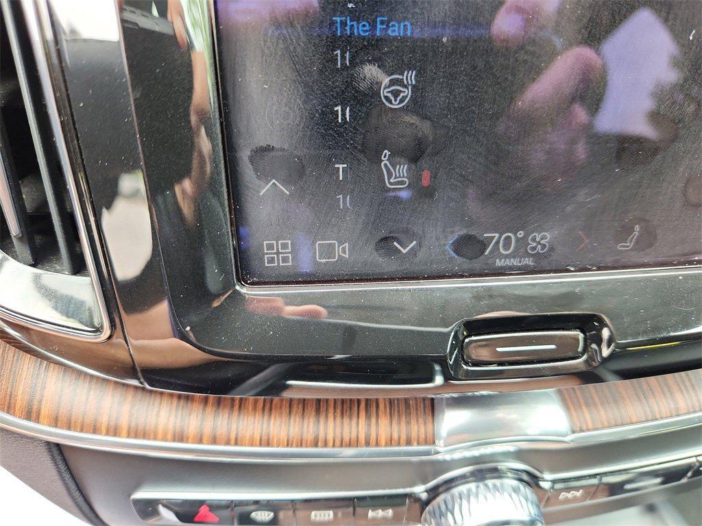 used 2023 Volvo XC60 car, priced at $29,599