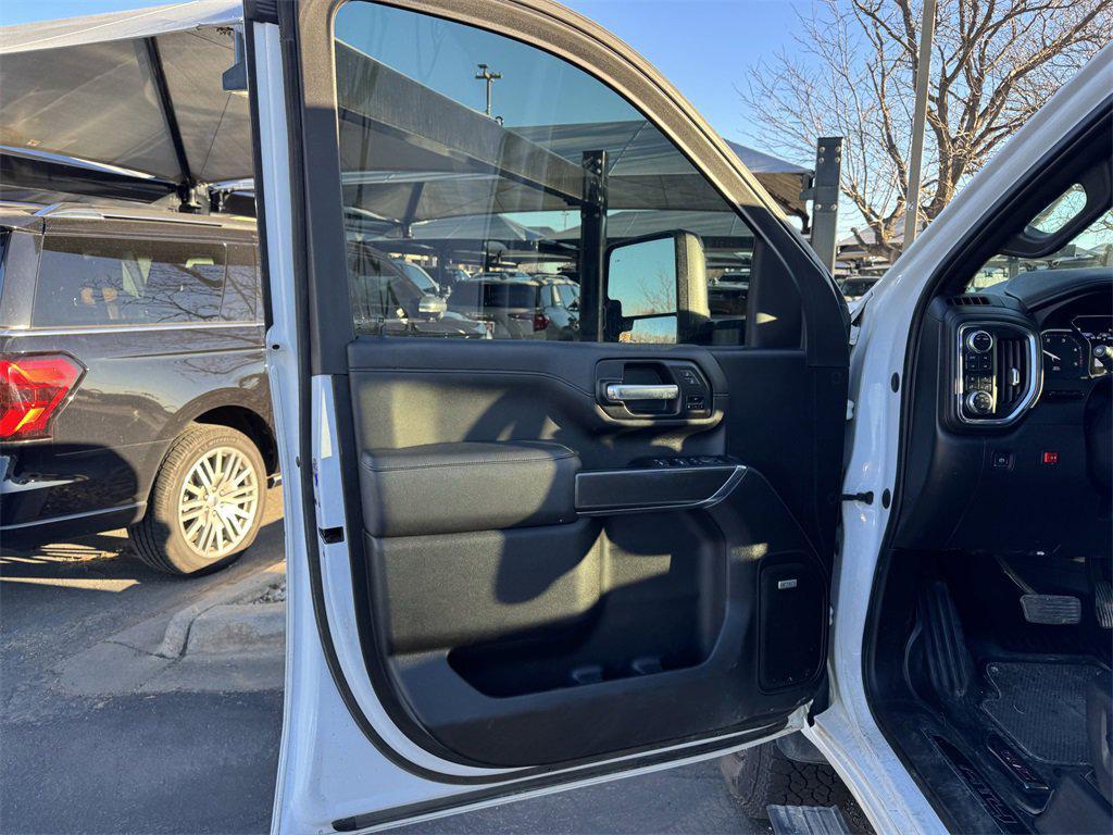 used 2022 GMC Sierra 2500 car, priced at $55,999