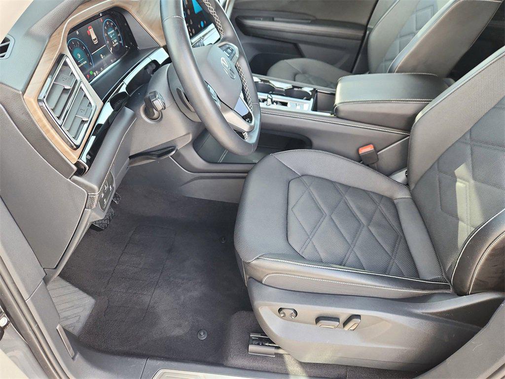 used 2024 Volkswagen Atlas car, priced at $30,599