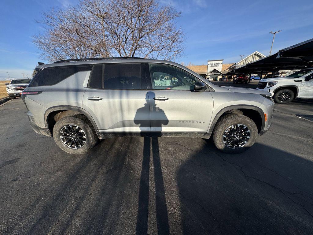 used 2025 Chevrolet Traverse car, priced at $45,499