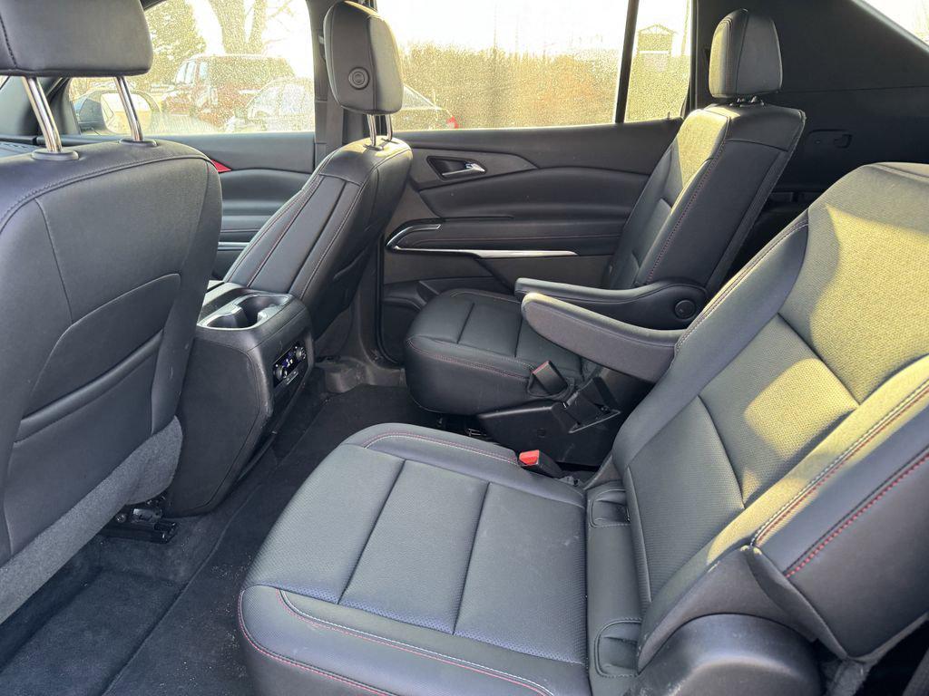 used 2025 Chevrolet Traverse car, priced at $45,499